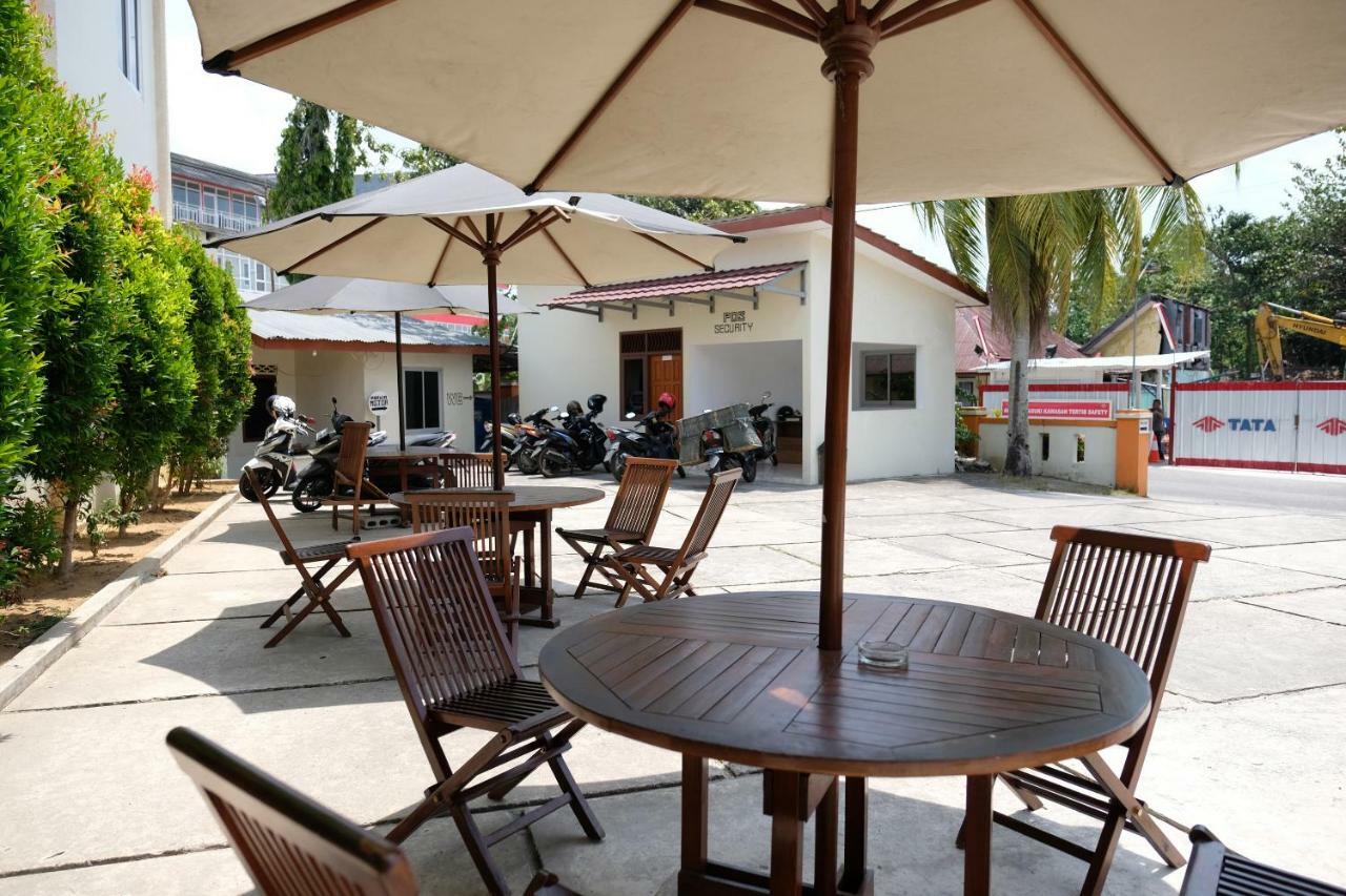 Oyo 1616 Hotel Central City 2 Tanjung Pandan Buitenkant foto