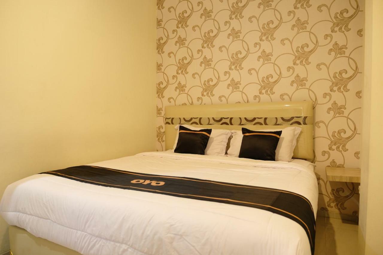 Oyo 1616 Hotel Central City 2 Tanjung Pandan Buitenkant foto