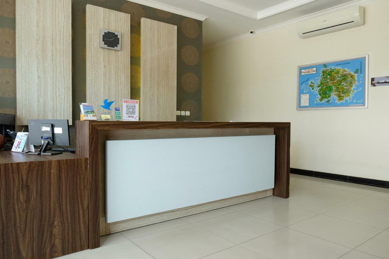 Oyo 1616 Hotel Central City 2 Tanjung Pandan Buitenkant foto