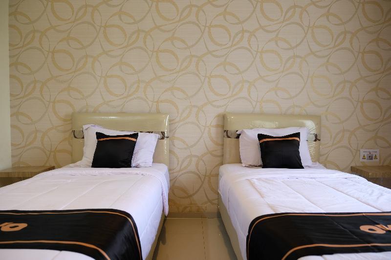 Oyo 1616 Hotel Central City 2 Tanjung Pandan Buitenkant foto